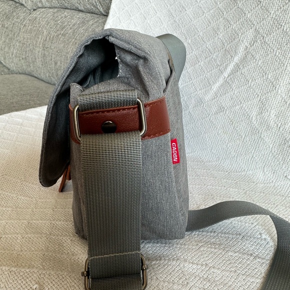 Camera Shoulder Bag - Picture 3 of 7